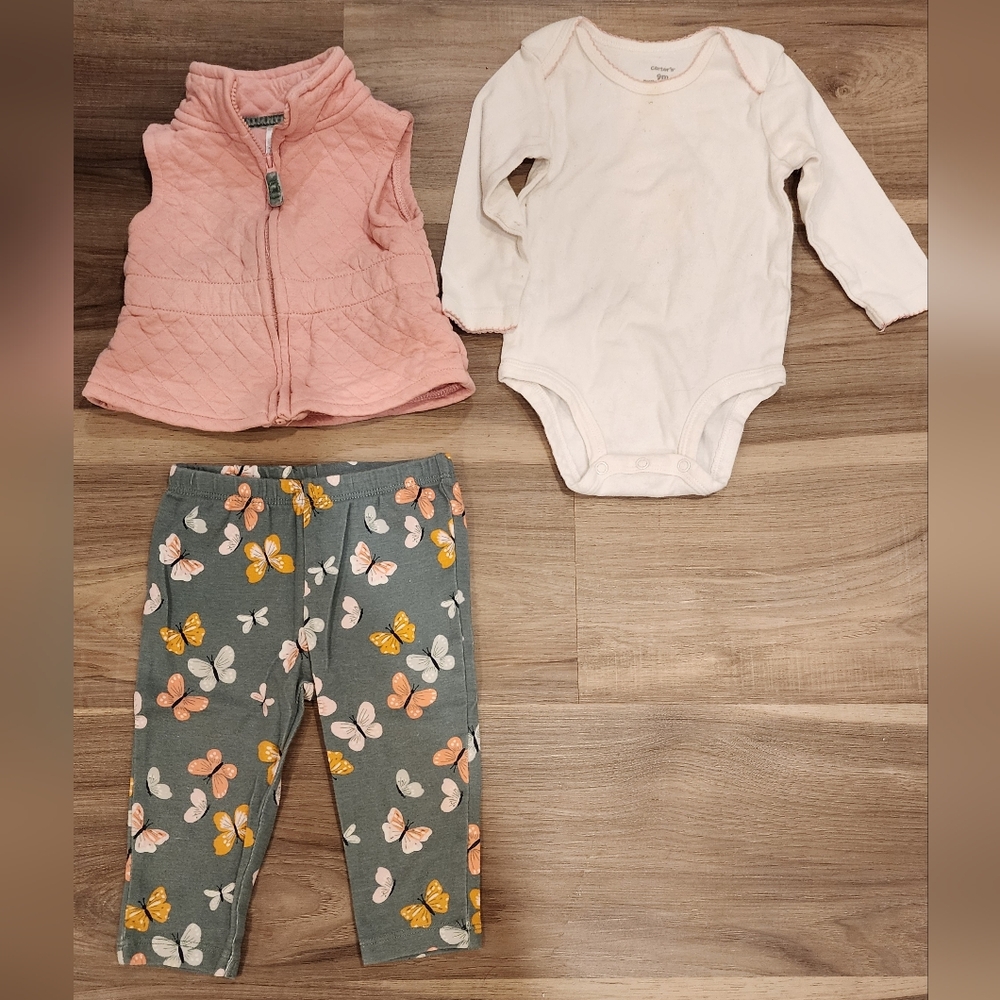 *Carters 3 Piece Outfit*